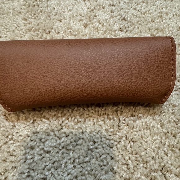 Ray-Ban Women’s Round Sunglasses with Case - Picture 6 of 8